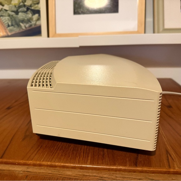Bose Cream Wave Music System with Accessories - Picture 3 of 11
